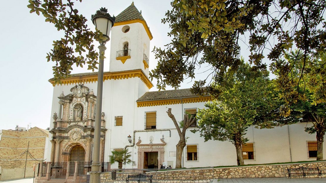 Residencia San Juan de Dios - Fachada de la Iglesia